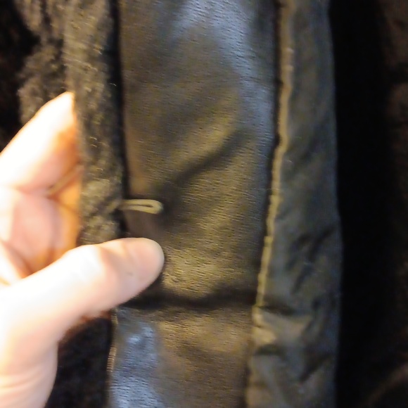 Furry Black Coat! - Picture 6 of 9